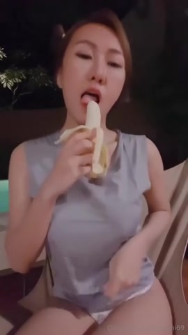 หลุดไทยดูฟรี Juniijune69 คลิปช่วยตัวเอง Onlyfan น้องจูน สาวหมวยนมใหญ่หุ่นเซ็กซี่น่าเย็ด โชว์ลีลาอมกล้วยเด็ดๆ แล้วนั่งแหกขาถ่างรูหีเอาดิลโด้ทะลวงช่องคลอด