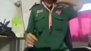คลิปหลุดมาใหม่ นักเรียนเนตรนารีติ้วหีในห้องเรียนช่วงพักเที่ยง โชว์เสียว